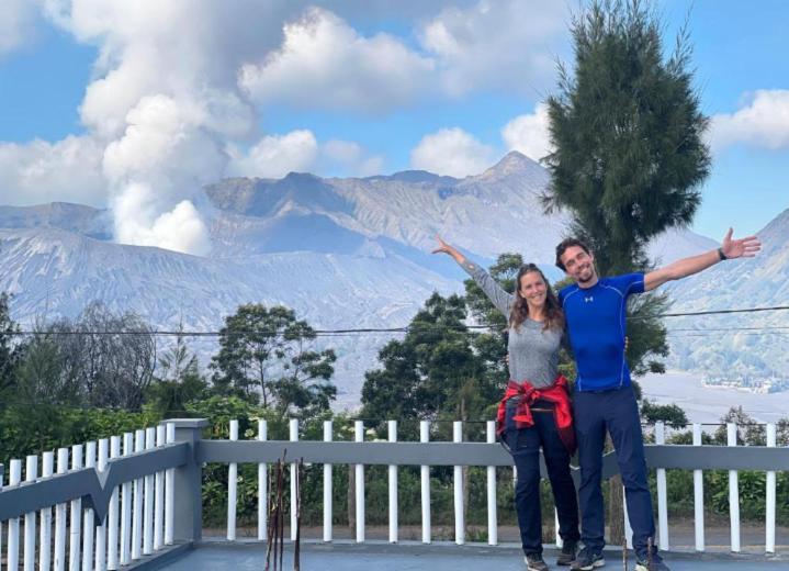Javalindra Homestay Tour And Travel Banyuwangi  Buitenkant foto