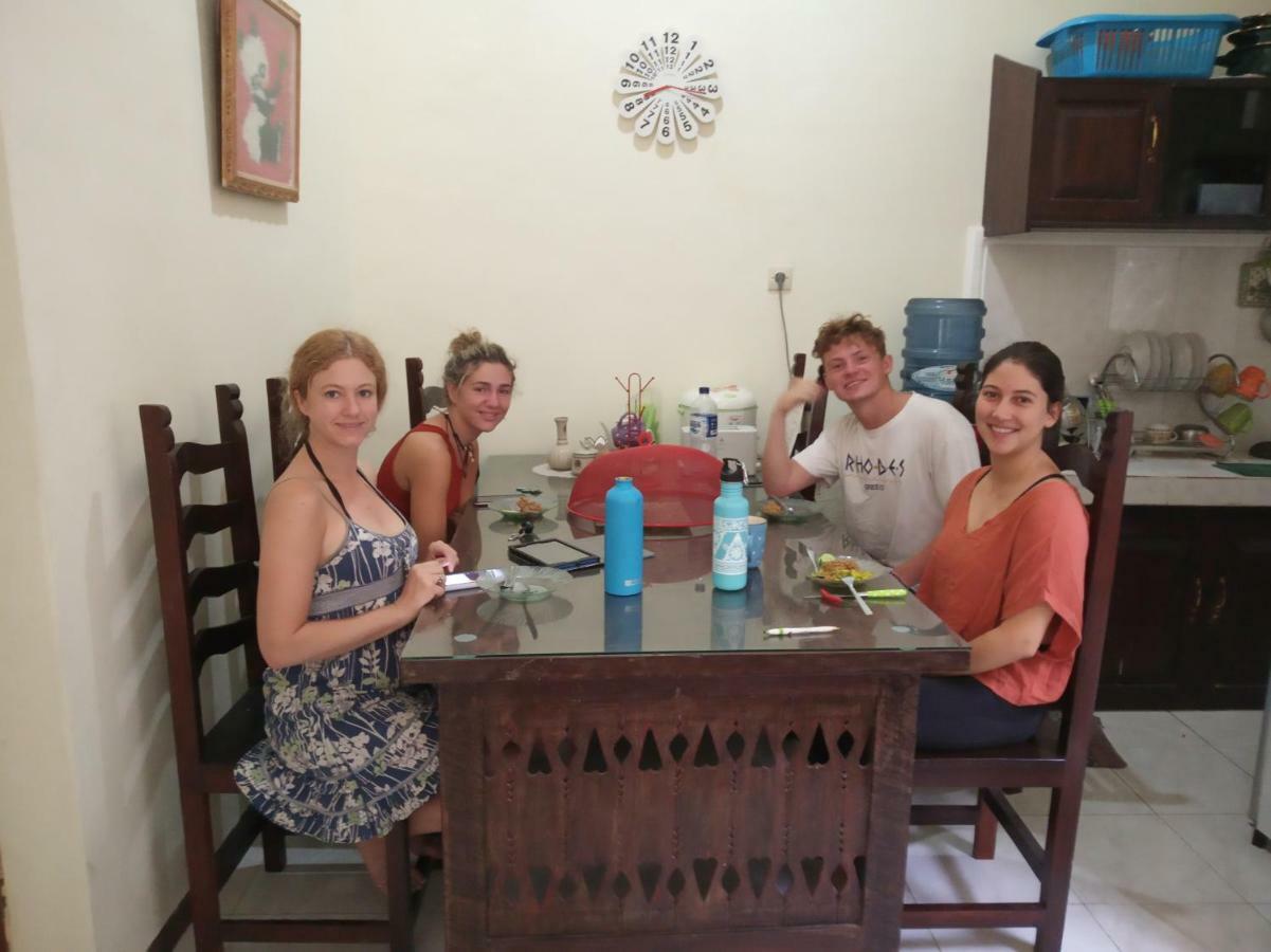 Javalindra Homestay Tour And Travel Banyuwangi  Buitenkant foto